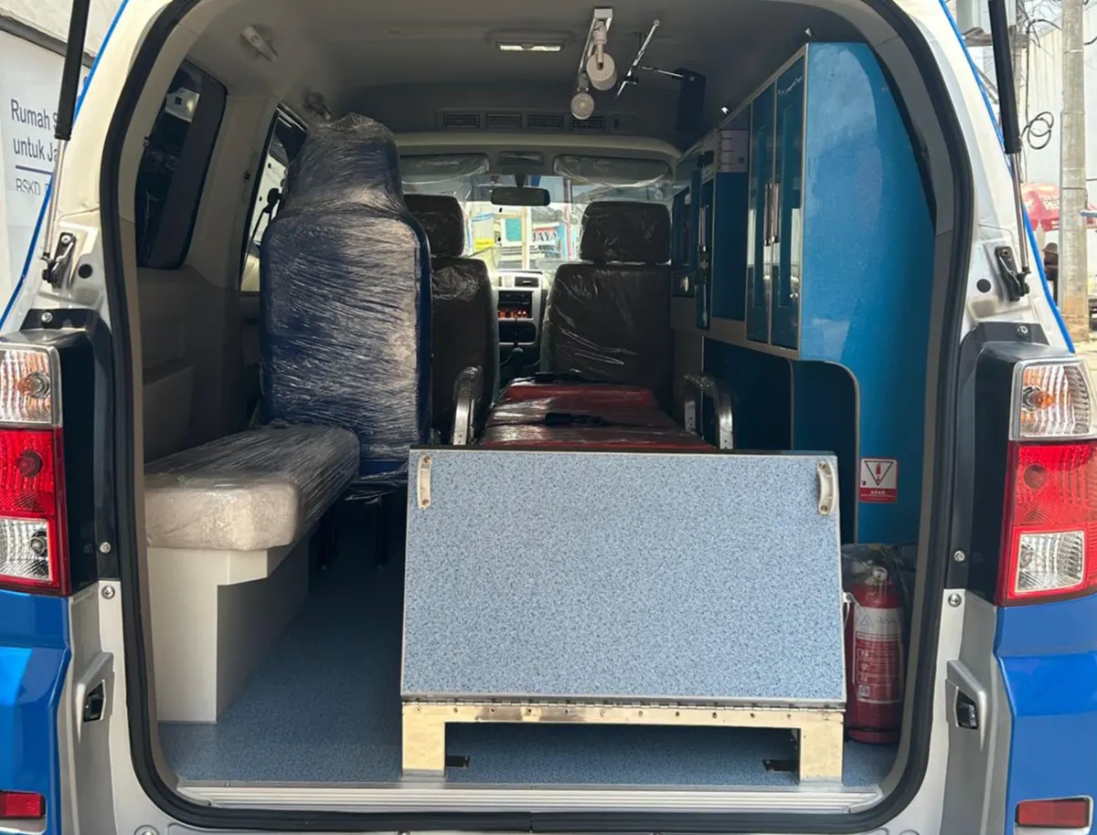 Ambulance Spesifikasi Deluxe
